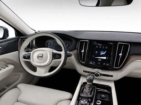 Used 2019 Volvo XC60 T6 Inscription w/ Protection Package AWD/4WD image 15