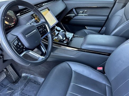 Used 2023 Land Rover Range Rover Sport SE AWD/4WD image 9