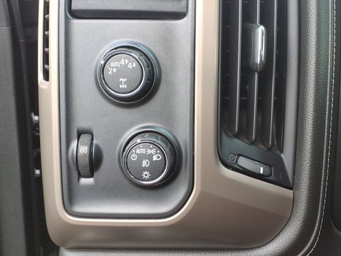 Used 2017 GMC Sierra 1500 Denali AWD/4WD image 22