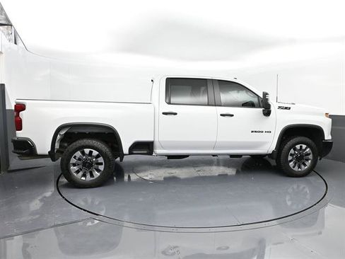 Used 2024 Chevrolet Silverado 2500 Custom w/ Custom Value Package AWD/4WD image 22
