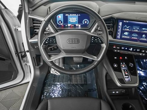 Used 2024 Audi Q4 e-tron Premium Plus image 14