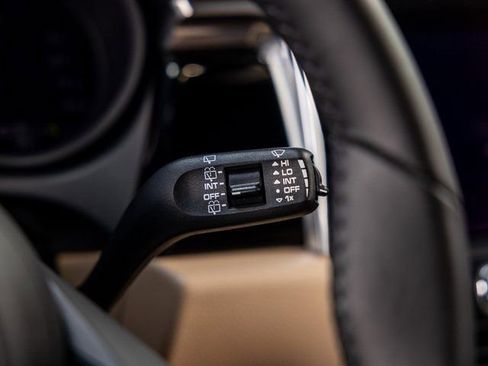 Certified 2025 Porsche Macan S image 51