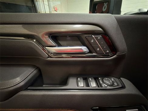 Certified 2025 GMC Sierra 2500 AT4 w/ AT4 Premium Plus Package image 13