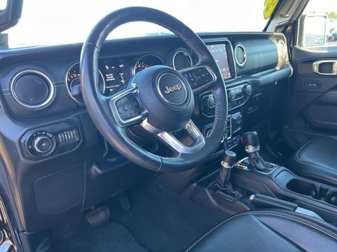 Used 2022 Jeep Wrangler Unlimited Sahara w/ LED Lighting Group image 17