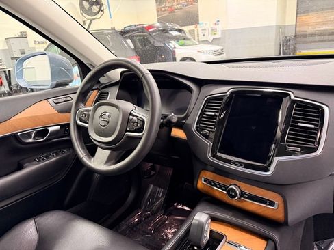 Used 2023 Volvo XC90 B5 Plus AWD/4WD image 31