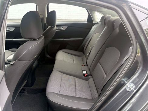 Certified 2023 Kia Forte LXS w/ LXS Technology Package FWD image 28