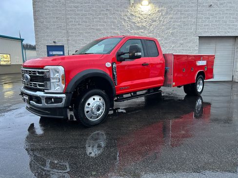 New 2026 Ford F550 4x4 Supercab Super Duty w/ XLT Value Package image 2
