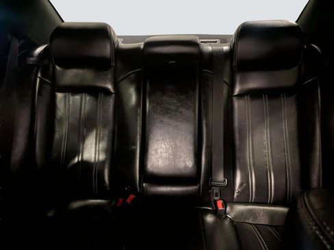 Used 2019 Chrysler 300 S RWD image 22