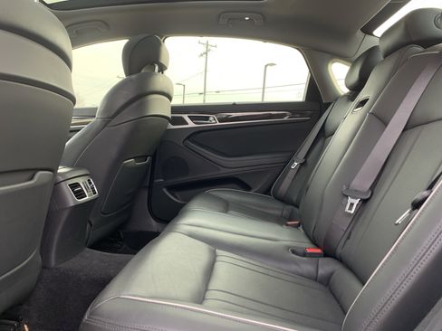 Used 2016 Hyundai Genesis 3.8 w/ Option Group 02 image 32