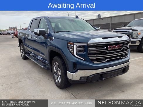 Used 2024 GMC Sierra 1500 SLT w/ SLT Premium Plus Package image 3