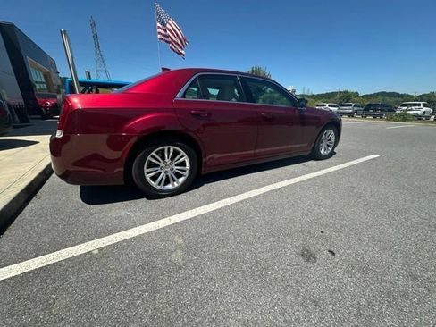 Used 2020 Chrysler 300 Touring L w/ Quick Order Package 2EF RWD image 8
