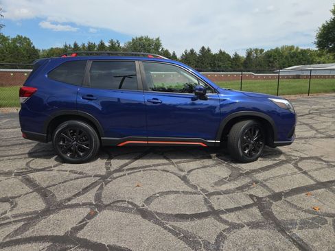 Used 2023 Subaru Forester Sport AWD/4WD image 2