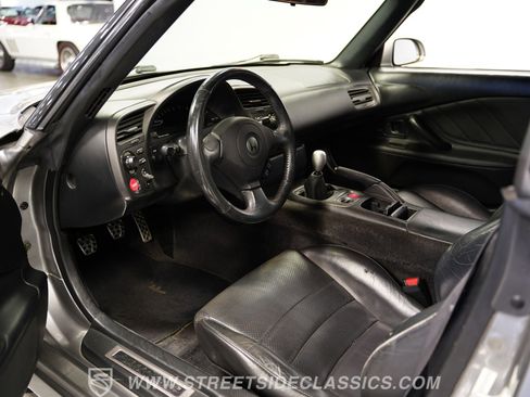 Used 2001 Honda S2000 image 4