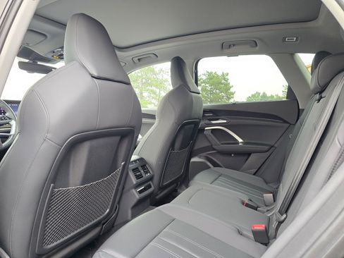 Certified 2025 Audi Q5 Premium Plus w/ Premium Plus AWD/4WD image 11
