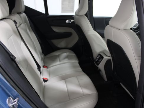 Used 2023 Volvo XC40 B5 Plus w/ Driver Assist Package AWD/4WD image 23