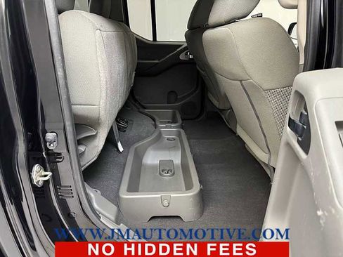 Used 2019 Nissan Frontier SV image 17