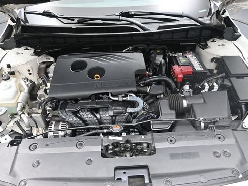 Used 2019 Nissan Altima 2.5 SR FWD image 30