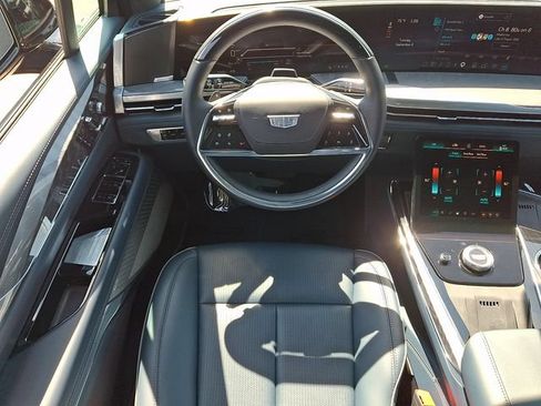 Used 2026 Cadillac Escalade IQ Sport 2 AWD/4WD image 11