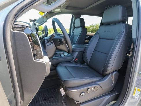 New 2025 GMC Sierra 2500 Denali w/ Denali Reserve Package image 14