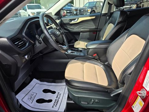 Used 2022 Ford Escape Titanium w/ Titanium Elite Package AWD/4WD image 10