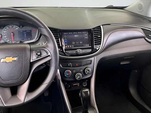 Used 2020 Chevrolet Trax LS w/ Tint and Cruise Package AWD/4WD image 9