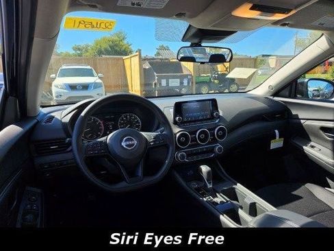 Certified 2025 Nissan Sentra S FWD image 3