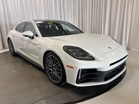 Used 2025 Porsche Panamera 4 image 11