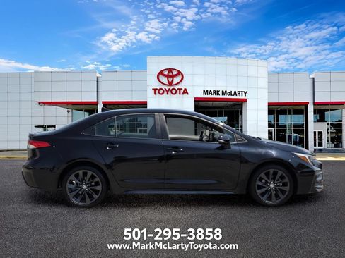 Used 2025 Toyota Corolla SE FWD image 6