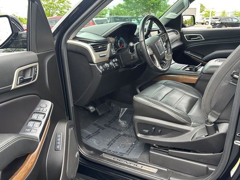 Used 2019 GMC Yukon Denali AWD/4WD image 2