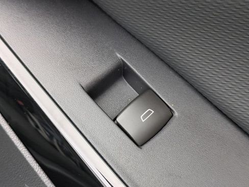 New 2026 Chevrolet Equinox LT w/ Safety and Technology Package FWD image 36