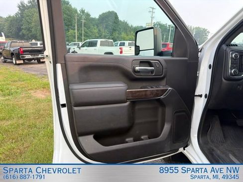 Used 2023 GMC Sierra 2500 SLE AWD/4WD image 17