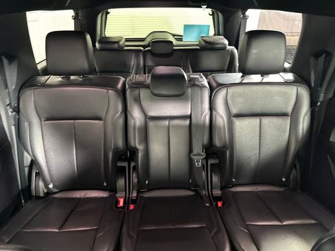Used 2019 Ford Expedition Max XLT w/ Equipment Group 201A AWD/4WD image 28