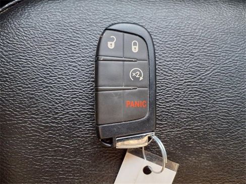 Certified 2024 Jeep Compass Limited image 25