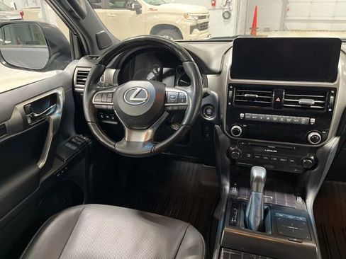 Used 2023 Lexus GX 460 Premium w/ Premium Plus Package AWD/4WD image 17