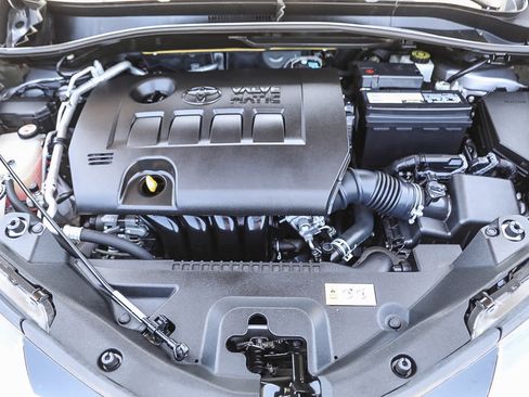 Certified 2019 Toyota C-HR XLE FWD image 26