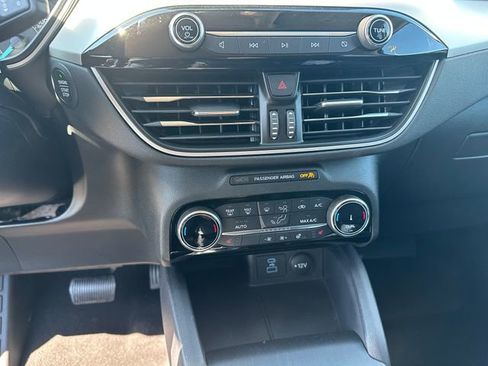 Used 2022 Ford Escape SEL image 21