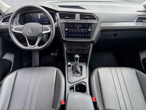 Certified 2023 Volkswagen Tiguan SE FWD image 16