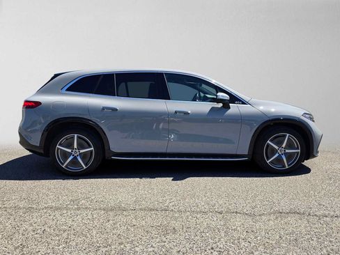 Used 2023 Mercedes-Benz EQS 580 4MATIC SUV image 2