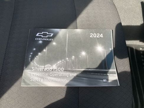 Certified 2024 Chevrolet Silverado 1500 LT AWD/4WD image 28