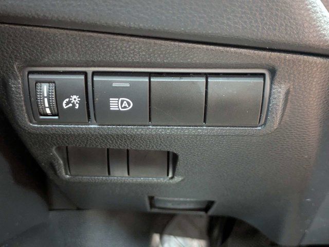 Used 2022 Toyota Corolla Cross LE w/ Moonroof Package FWD image 23