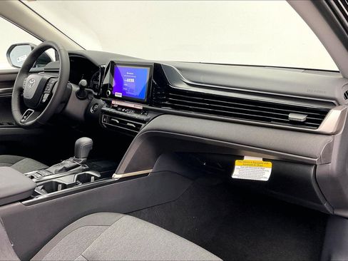 New 2026 Toyota Camry LE image 6