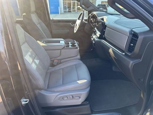 Used 2025 GMC Sierra 1500 SLT image 25