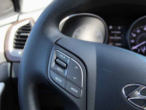 Used 2017 Hyundai Santa Fe Sport w/ 2.4L Value Package 06 image 17