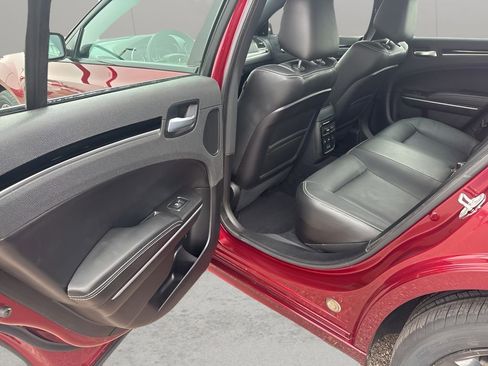 Used 2022 Chrysler 300 S w/ Comfort Group image 13