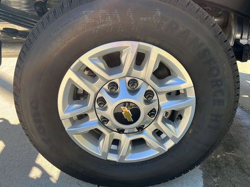 Used 2025 Chevrolet Silverado 2500 W/T w/ WT/CX Safety Package image 25