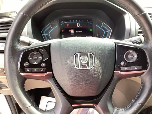Used 2024 Honda Odyssey Elite image 13