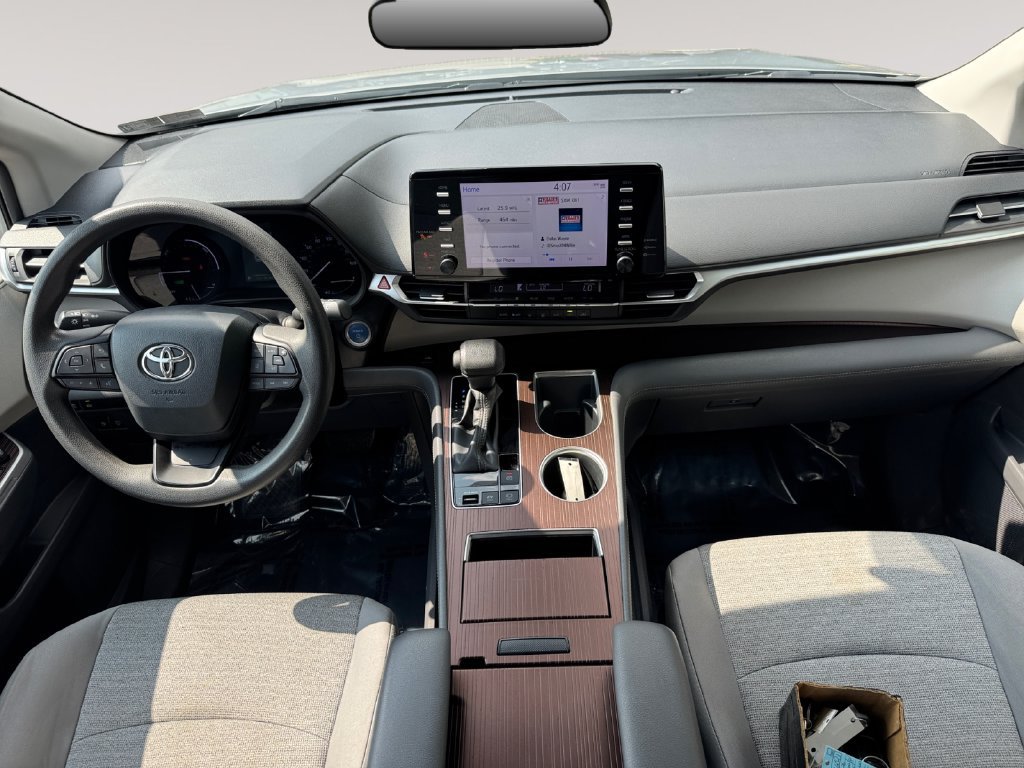 Used 2022 Toyota Sienna LE FWD image 10