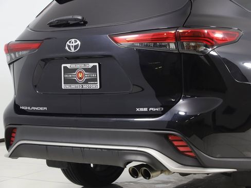 Used 2022 Toyota Highlander XSE image 46