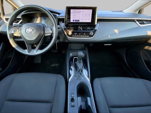 Used 2025 Toyota Corolla LE FWD image 16