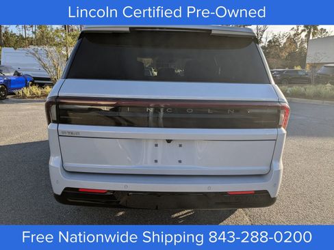 Certified 2025 Lincoln Navigator Reserve image 5